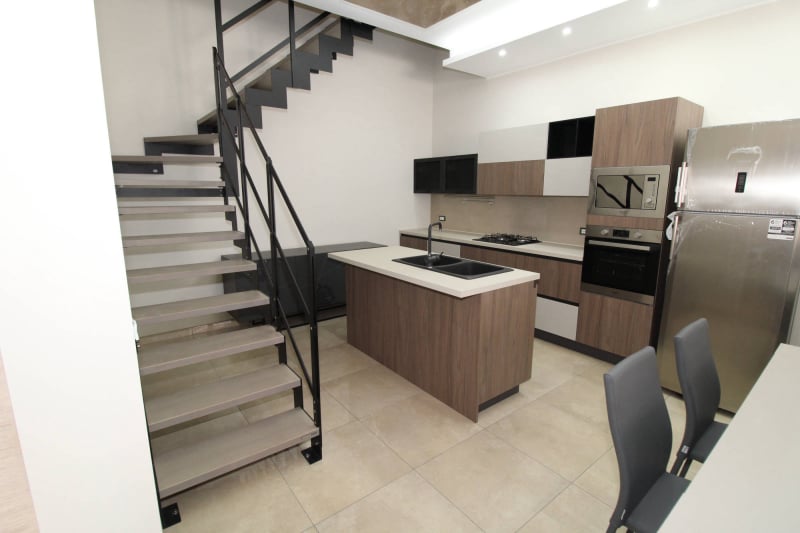 Dinatale - la scala di Filippo